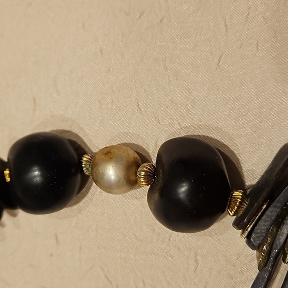 WOODEN Vintage Mixed Media Necklace - Picture 6 of 10